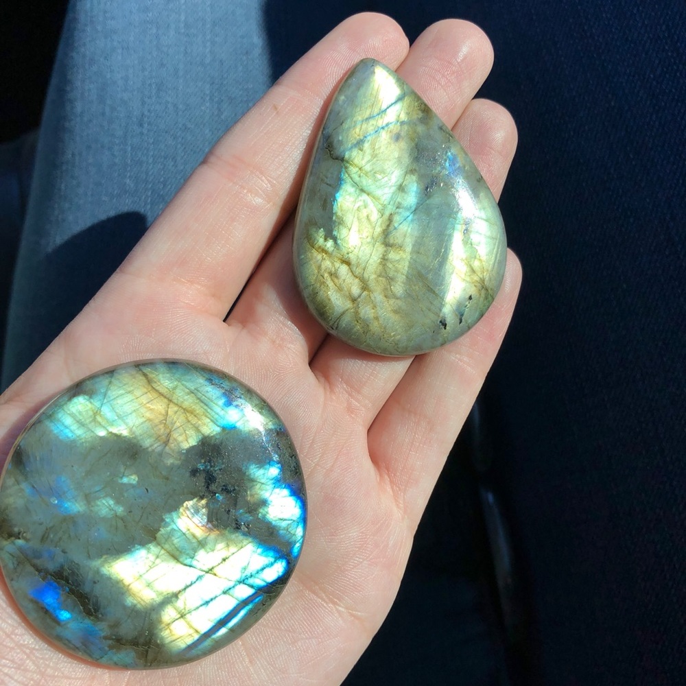 Labradorite - Picture 3 of 4